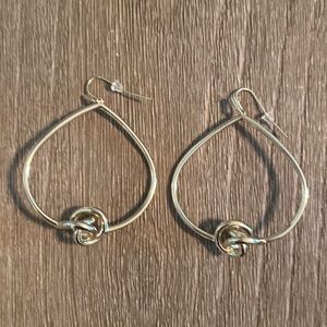 Kendra Scott Presleigh love knot earrings